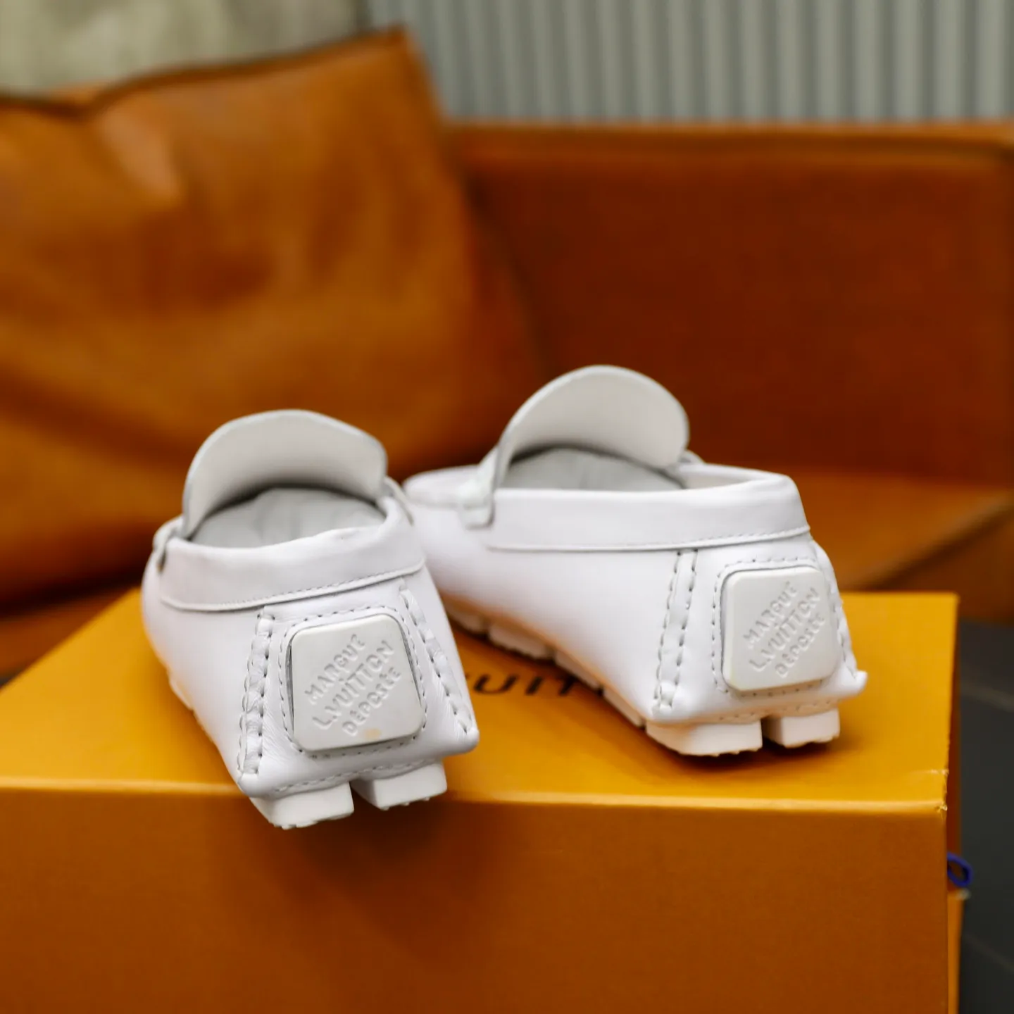 Ex-factory price: 460💰【LV】Louis Vuitton ⚠️High-end men’s driving and pedal series ⚠️38-44 (customized for 45) ⚠️All original cowhide leather! Thick and soft! Made entirely of calfskin lining! Rubber sheet anti-slip beanie sole! Three-dimensional package technology! Fashionable and classic! Handicrafts! Original high quality! Feel free to compare!